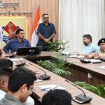 मा0 राष्ट्रपति श्रीमती द्रोपदी मुर्मु के 20 एवं 21 जून को जनपद में प्रस्तावित भ्रमण कार्यक्रम की तैयारियों को लेकर जिलाधिकारी सविन बंसल ने ऋषिपर्णा सभागार कलेक्टेªट में बैठक ली।