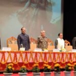 Uttarakhand:सीडीएस चौहान पहुंचे श्रीनगर, छात्रों से किया संवाद, कहा-राष्ट्रीय सुरक्षा में जनभागीदारी जरूरी – Cds General Anil Chauhan Visits Srinagar Garhwal Villagers From His Ancestral Village Gavana Also Come To Meet