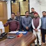 Uttarakhand:निर्माणाधीन भवन में नमाज पढ़ने का वीडियो वायरल, दोनों पक्षों को बुलाकर की वार्ता, प्रशासन सतर्क – Video Of Offering Namaz In Under-construction Municipal Building Goes Viral Administration Alert Chamoli