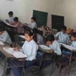 चकराता:कैसी है पाठशाला, बरातघर के एक कक्ष में चल रहा प्राथमिक स्कूल टुंगरौली, बरसात में टपकता है पानी – Government Primary School Tungrauli Is Running In A Room Of The Marriage Hall Amar Ujala School Series