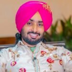 Dehradun:आज सरताज के सुरों से सजेगी दून की शाम, उससे पहले दरबार साहिब में पहुंचकर टेका मत्था – Dehradun: Singer Satinder Sartaj Reached Darbar Sahib And Bowed His Head Before Concert